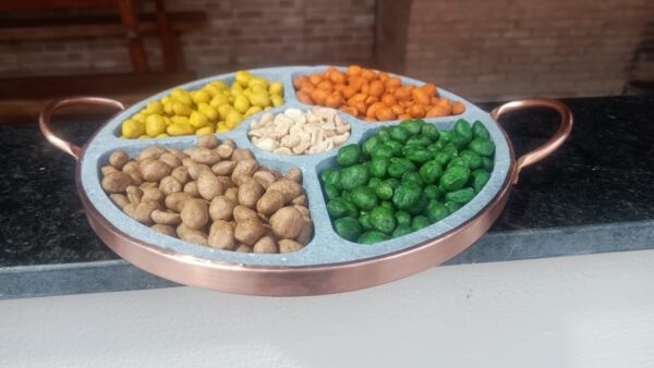 Petisqueira de Pedra Tábua Petiscos Carnes Queijos Frutas 5 divisões - Imagem 2